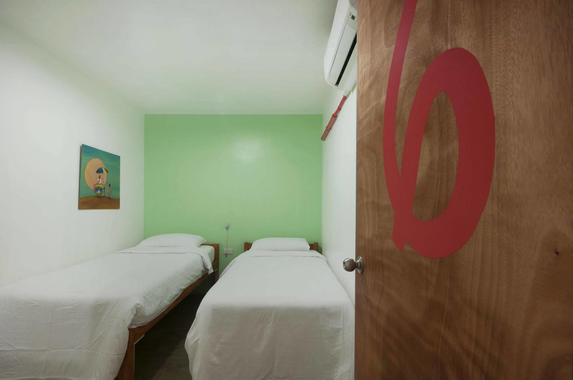 Mnl Boutique Hostel ماكاتي المظهر الخارجي الصورة